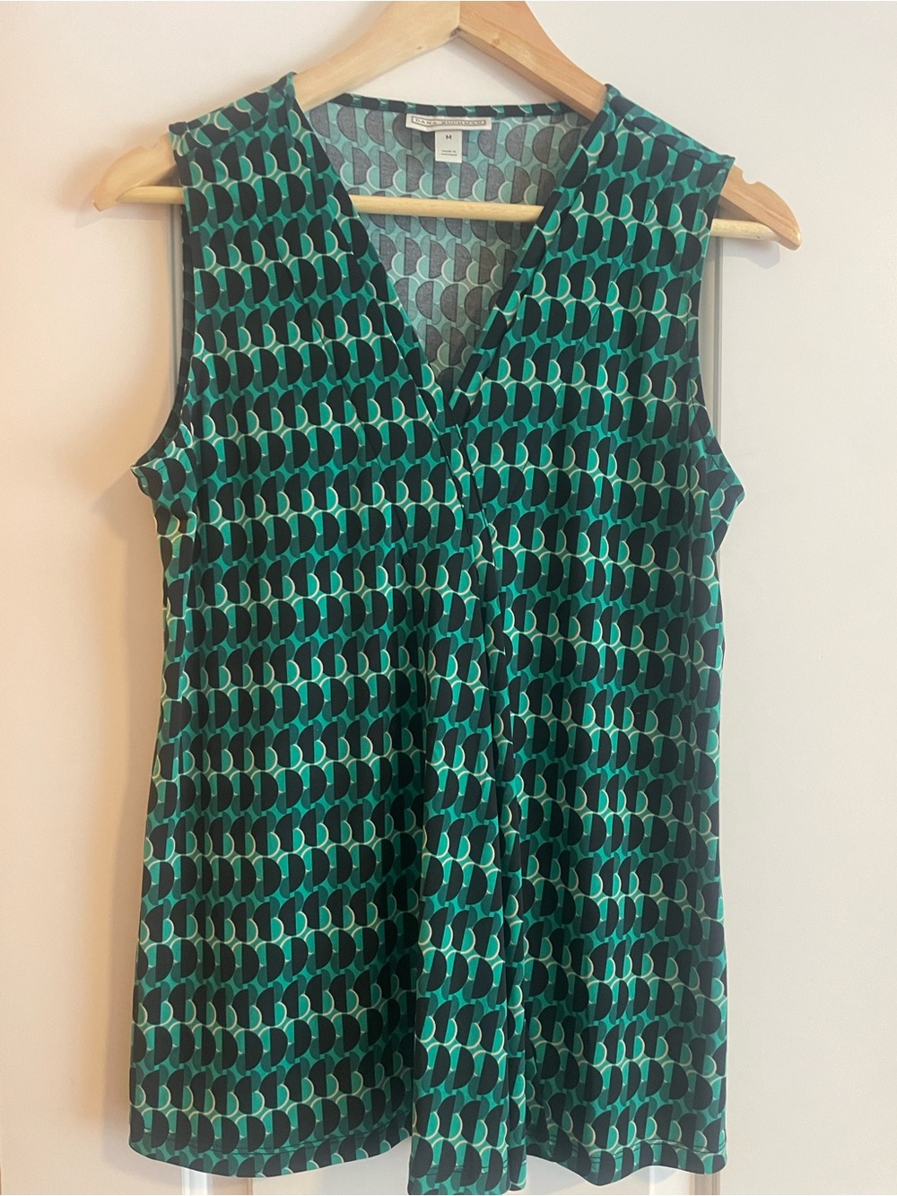 Dana Buchman Green & Teal Geometric Sleeveless V-Neck Top